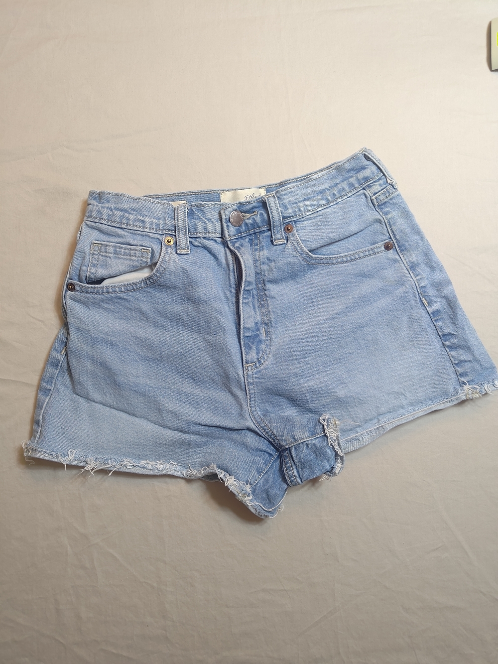 Universal Thread Women's JEAN SHORTS Size 2R High Rise 90's Cutoff Light Blue